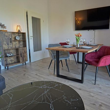 "Hogulu" Brandenburg, Balkon, Neustadt, Kueche, Wassernaehe - Parkplatz Inklusive Apartment Бранденбург Стая снимка