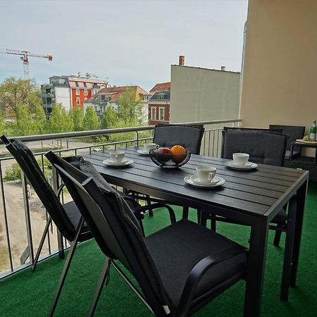 "Hogulu" Brandenburg, Balkon, Neustadt, Kueche, Wassernaehe - Parkplatz Inklusive Apartment Бранденбург Стая снимка
