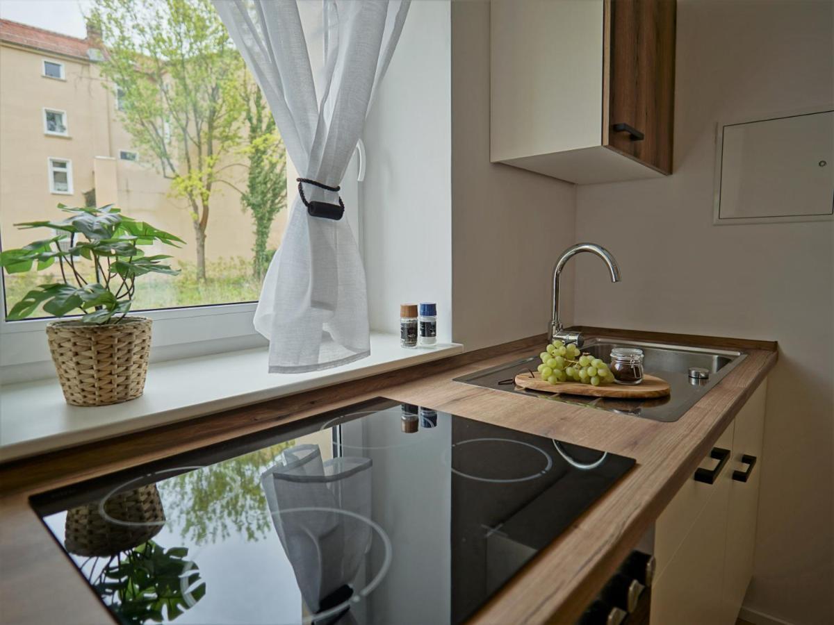 "Hogulu" Brandenburg, Balkon, Neustadt, Kueche, Wassernaehe - Parkplatz Inklusive Apartment Бранденбург Екстериор снимка