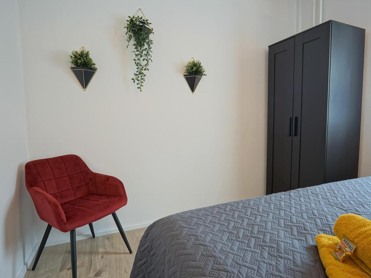 "Hogulu" Brandenburg, Balkon, Neustadt, Kueche, Wassernaehe - Parkplatz Inklusive Apartment Бранденбург Екстериор снимка