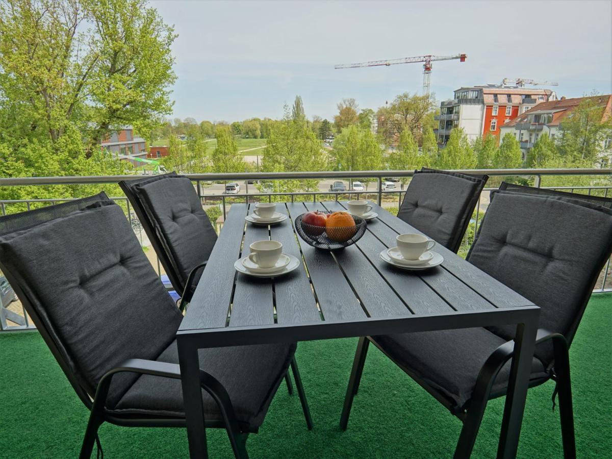 "Hogulu" Brandenburg, Balkon, Neustadt, Kueche, Wassernaehe - Parkplatz Inklusive Apartment Бранденбург Екстериор снимка