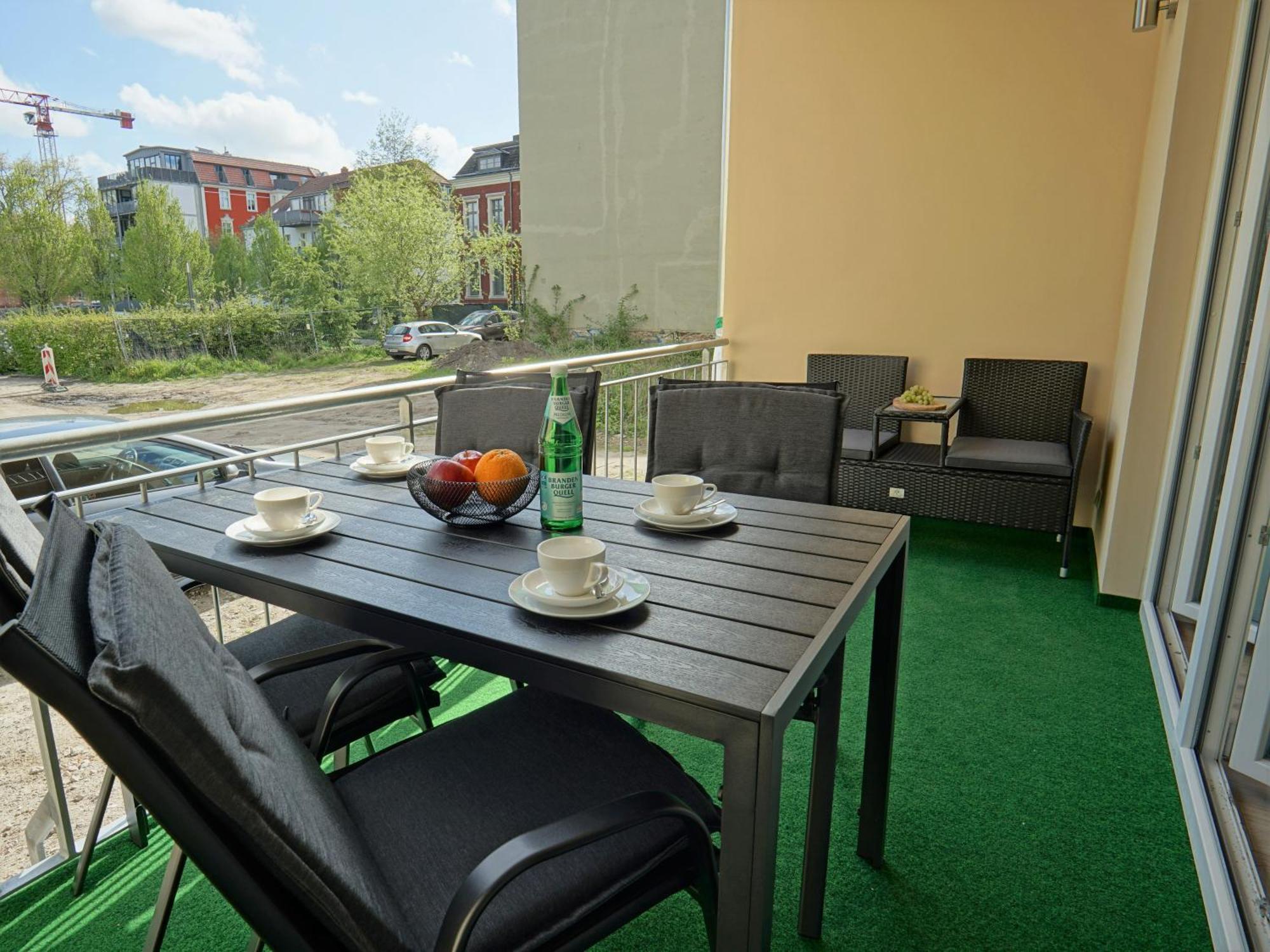 "Hogulu" Brandenburg, Balkon, Neustadt, Kueche, Wassernaehe - Parkplatz Inklusive Apartment Бранденбург Стая снимка