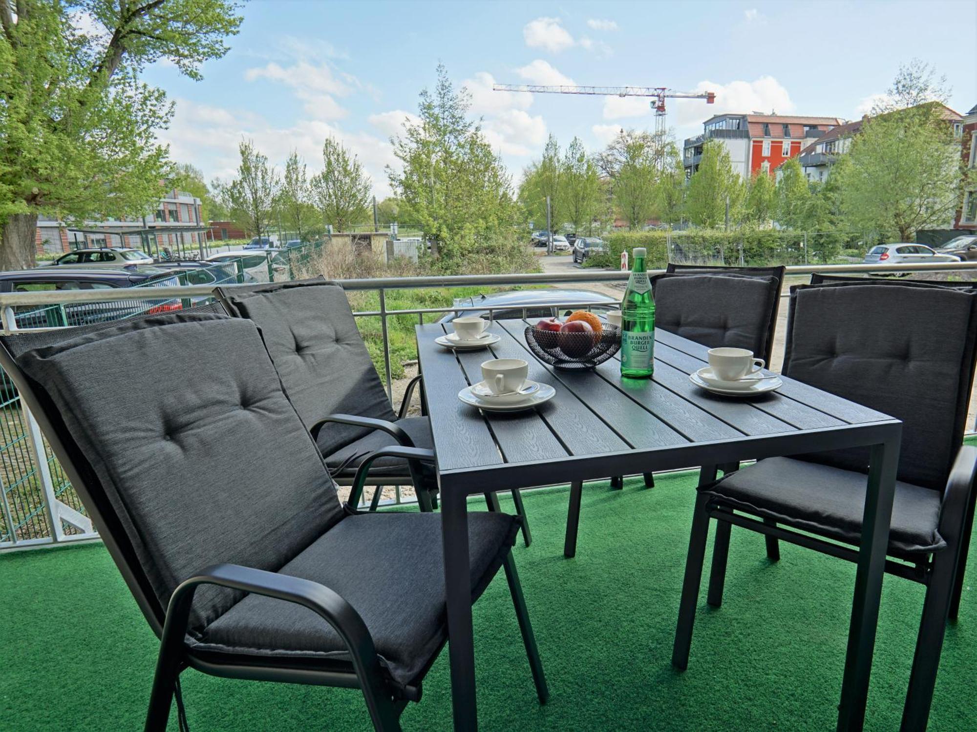 "Hogulu" Brandenburg, Balkon, Neustadt, Kueche, Wassernaehe - Parkplatz Inklusive Apartment Бранденбург Стая снимка